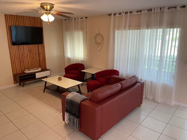 Foto del edificio - 4988 Sable Pine Cir