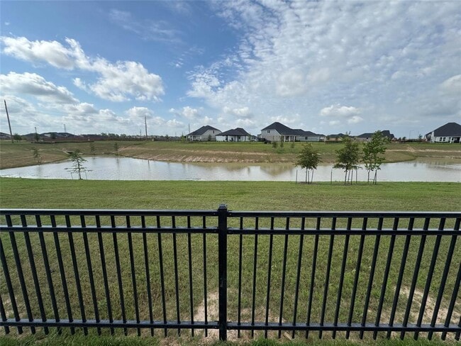 Building Photo - 27231 Blue Pool Dr