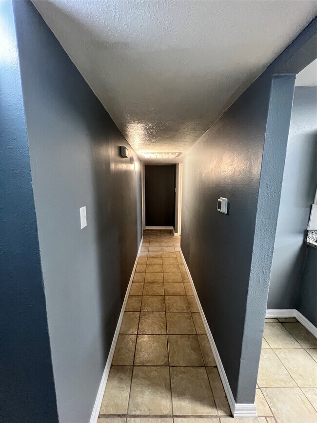 Foto del edificio - 14003 Hollow Pines Ct