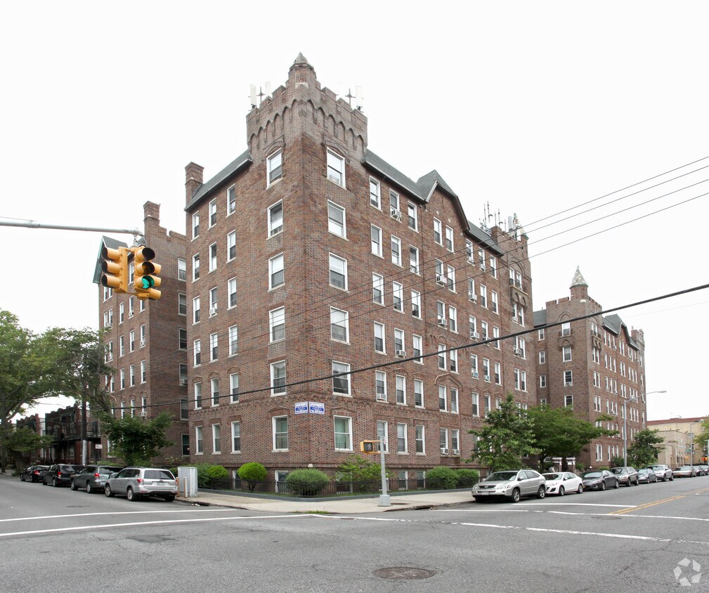 Elevatored Apt Building - 4600 9th Ave