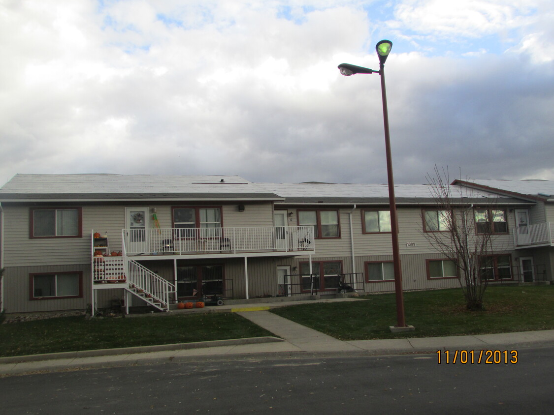 Primary Photo - Avoca Apartments