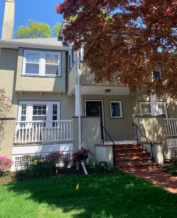 Building Photo - 60 Oakwood Rd