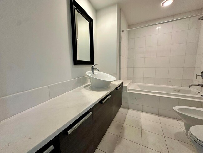 Foto del edificio - 2950 NE 188th St