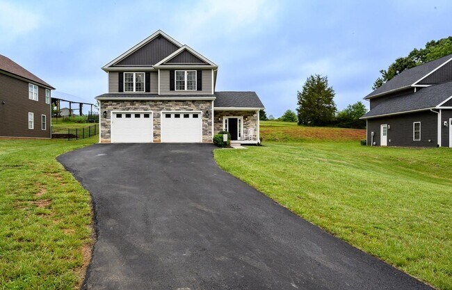 Foto del edificio - 3 Bedroom Home in Goode