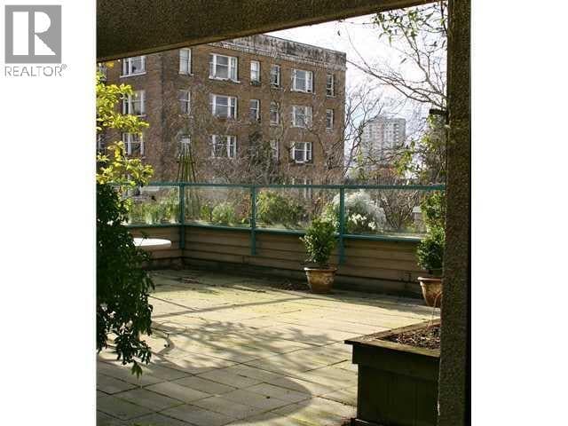 Building Photo - 1050-1050 Broughton St