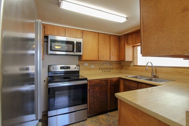 Foto del edificio - 2 Bedroom, 1 Bath Home in Central Richland - Detached Garage!