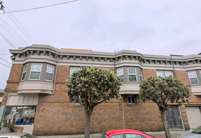 Building Photo - 304 17th Ave