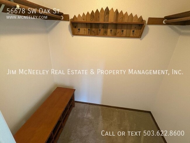 Foto del edificio - 56678 SW Oak St