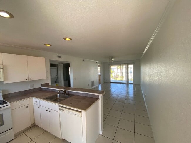 Building Photo - 25050 Sandhill Blvd