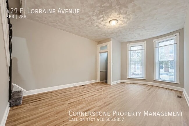 Building Photo - 3 Beds with Office/Addnl Bedroom 2 Bath | ...