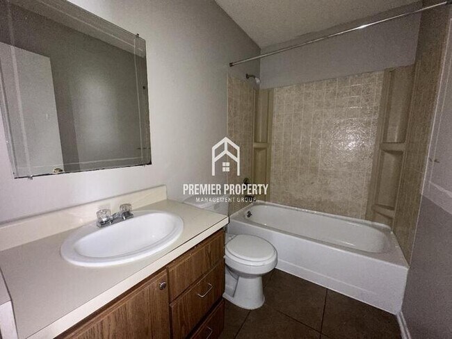 Building Photo - 2245 Birken Dr
