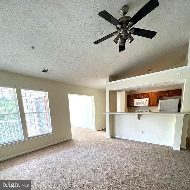 Foto del edificio - 716 Jupiter Hills Ct