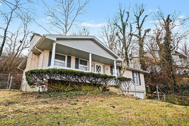 Foto del edificio - Newly Renovated 3 Bed 2 Bath Home!