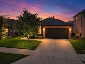 Building Photo - 1520 Summit View Ln