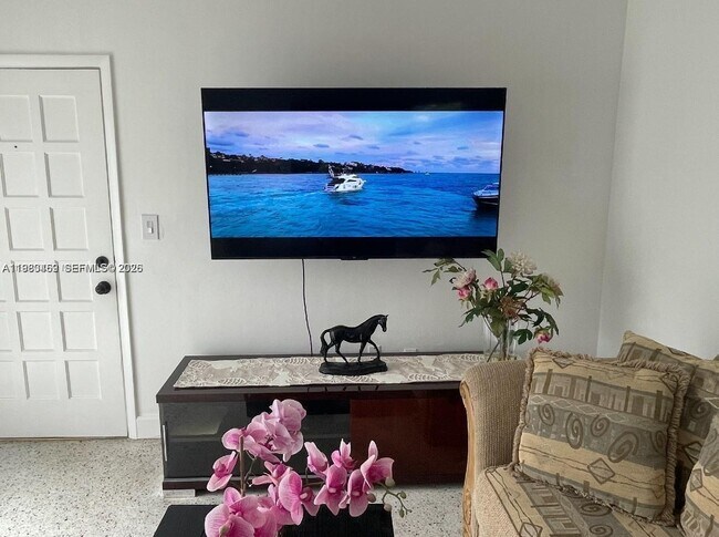 Foto del edificio - 38 Silver Springs Dr