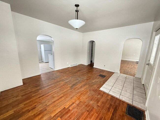 Foto del edificio - 107 Sager Rd