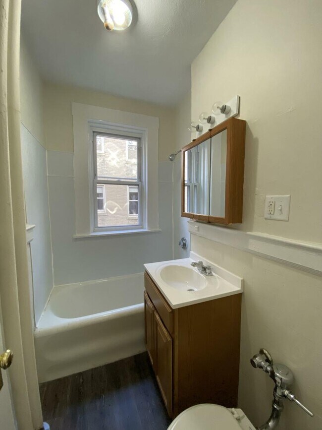 Foto del edificio - 1 bedroom in Boston MA 02215