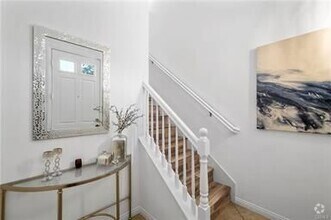 Building Photo - 109 Jadestone