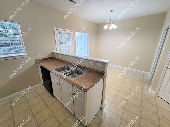 Foto del edificio - 6706 Sunset Hills Blvd