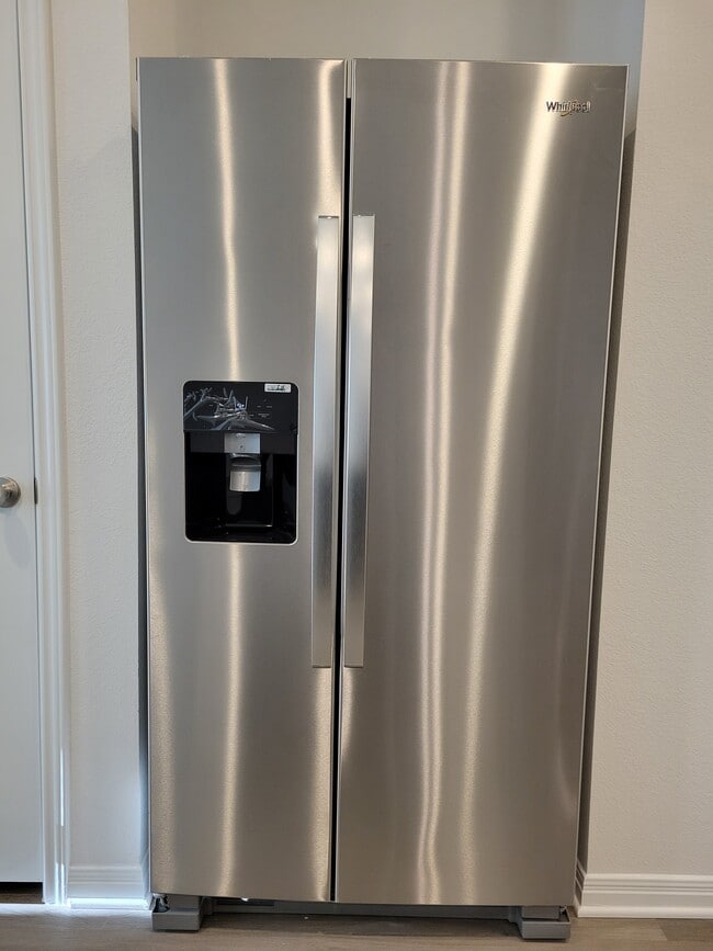 Building Photo - 1850 Settlers Glen Dr