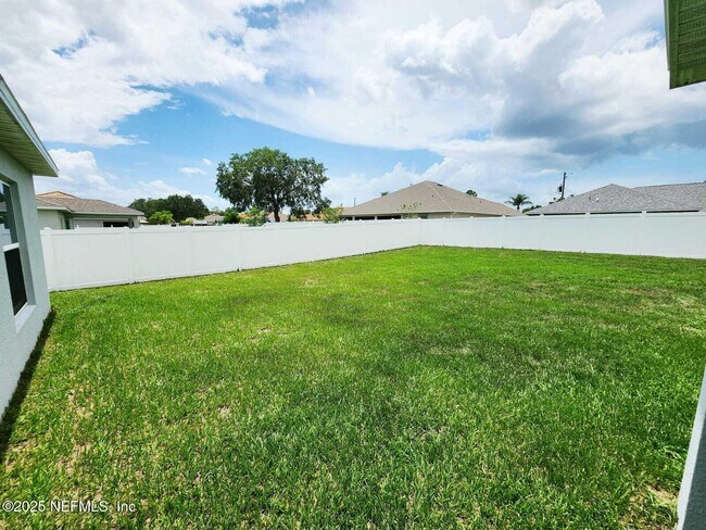 Building Photo - 27 Farmsworth Dr
