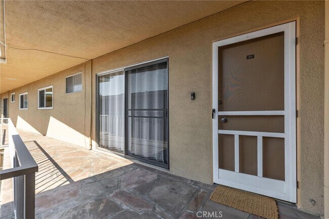 Foto del edificio - 2033 E 3rd St