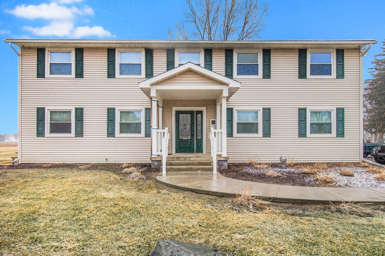 Apt 4 is upper unit, right side - 4295 Cemetery Rd