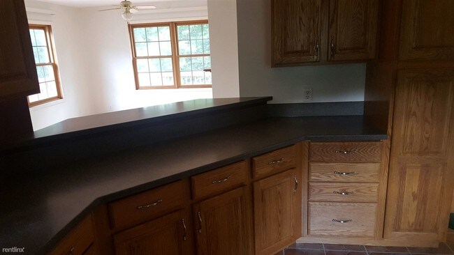Building Photo - 3 br, 1 bath House - 3700 Moscow Rd
