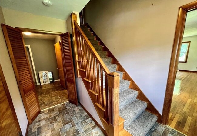 Foto del edificio - 4 Pinecrest Dr