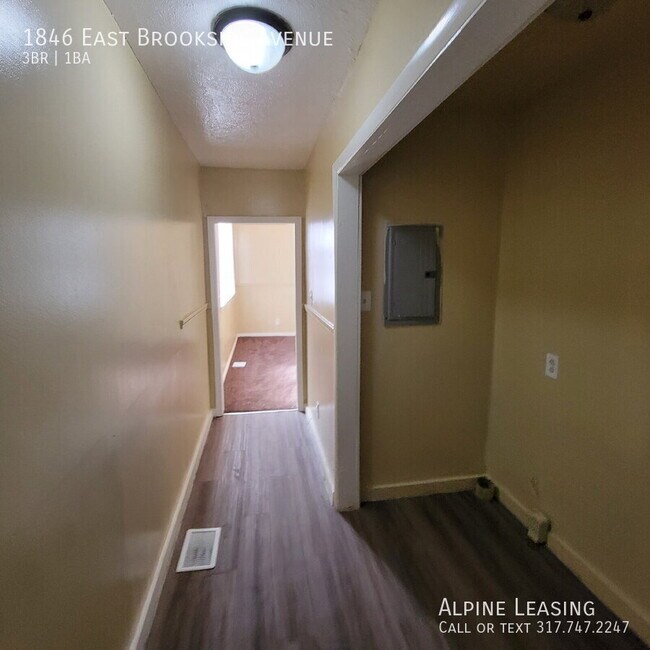 Building Photo - 1846 E Brookside Ave