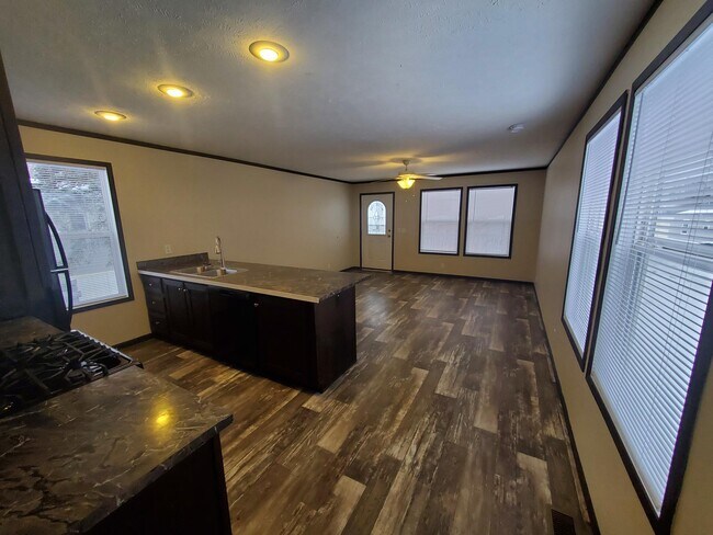 Foto del edificio - 4 Canary Hill Dr