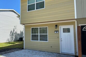 Building Photo - 1600 Fawn Vista Dr N