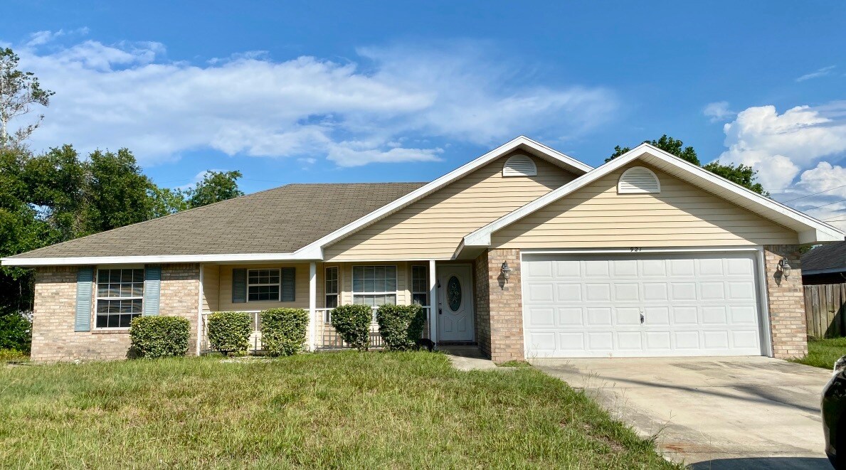 921 Shenandoah Ave, Deltona, FL 32725 House Rental in Deltona, FL