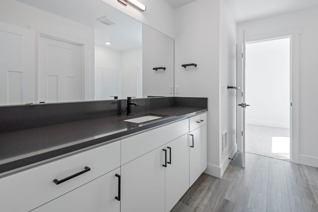 Foto del edificio - 971 W Linda Ave