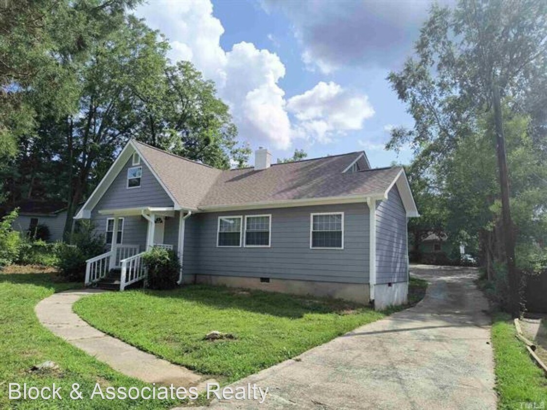Foto del edificio - 3 br, 1 bath House - 2010 NC 55 Hwy