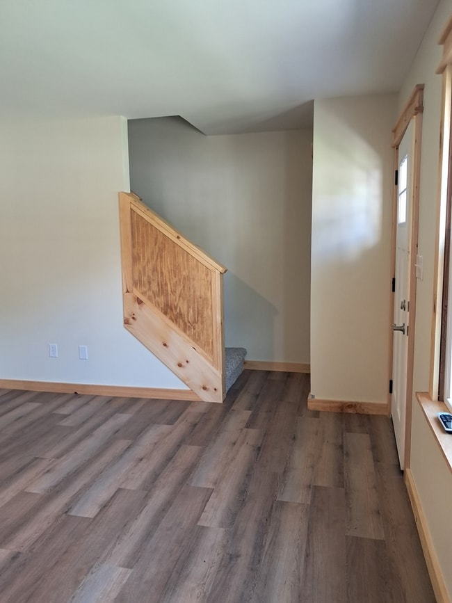 Building Photo - 315 #5 Sulphur Springs Rd