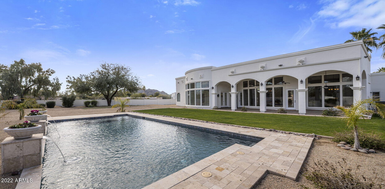 Foto principal - 9827 N 57th St