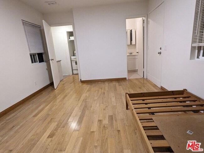 Foto del edificio - 4152 Verdugo Rd