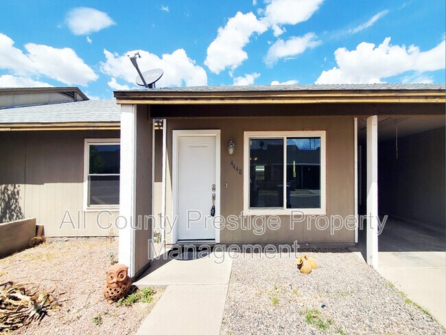 Foto del edificio - 4448 E Fremont St