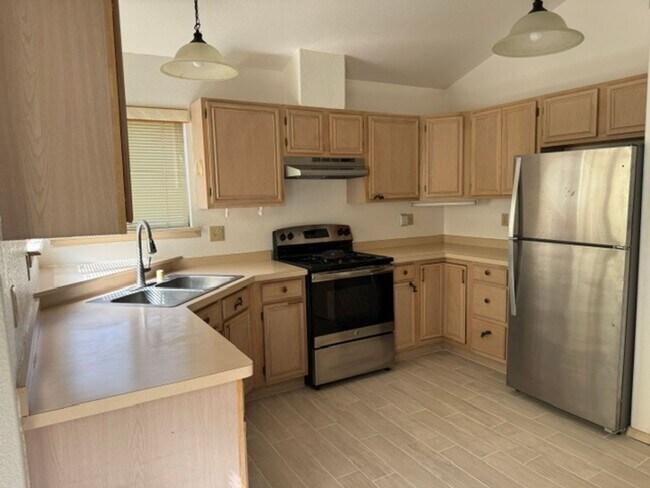 Foto del edificio - 4894 Arena Dr