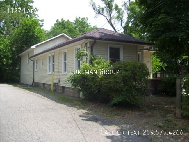 Building Photo - 1127 Lafayette-
