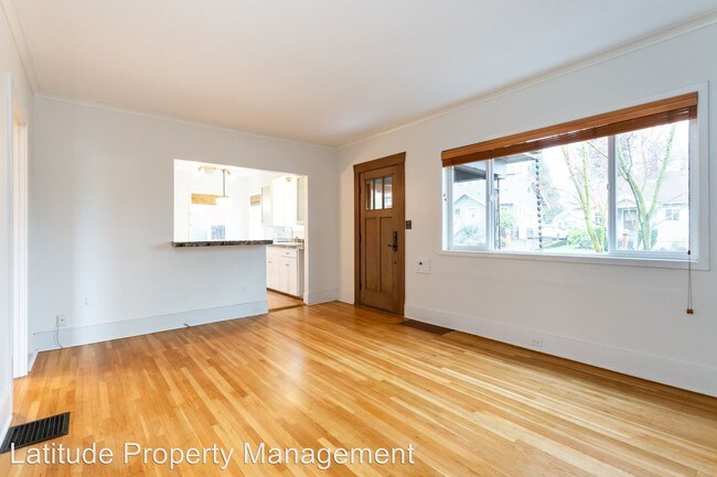 Building Photo - 3 br, 1 bath House - 4026 NE 73rd Avenue