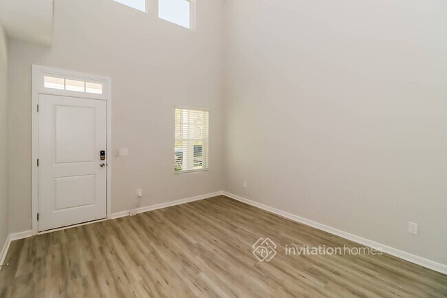 Building Photo - 1704 CM Human Dr