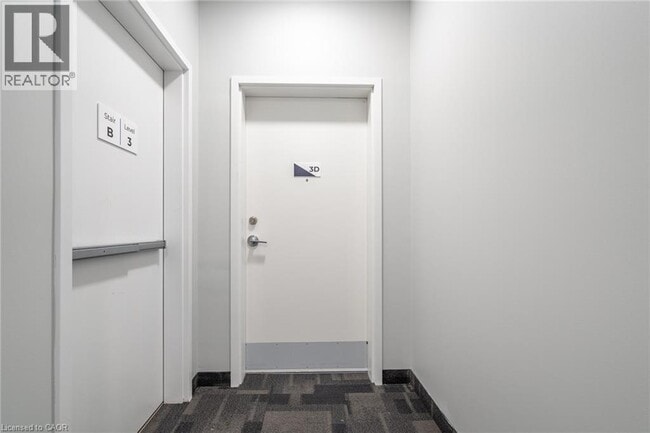 Building Photo - 259 King St E