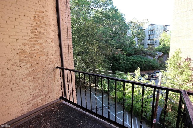 Foto del edificio - 25 Mount Hood Rd