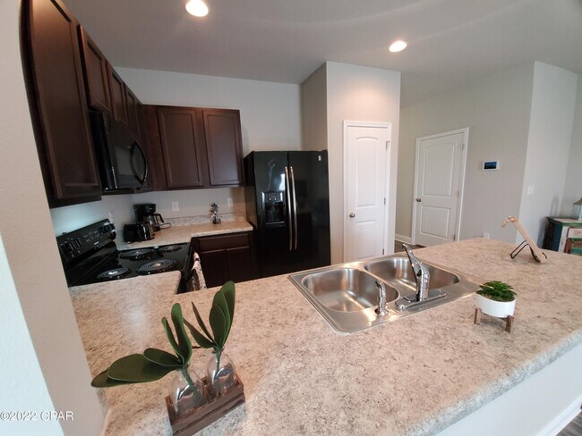 Building Photo - 5764 Callaway Cir