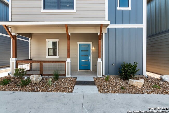 Building Photo - 211 Utah St