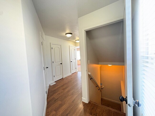 Building Photo - Just remodeled!! Four Bedroom! With basement!!