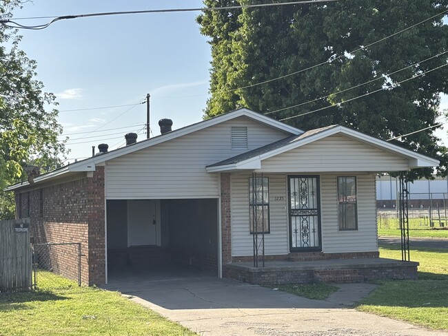 Building Photo - 1235 Harrell