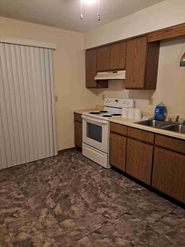 Building Photo - 311 13th Ct